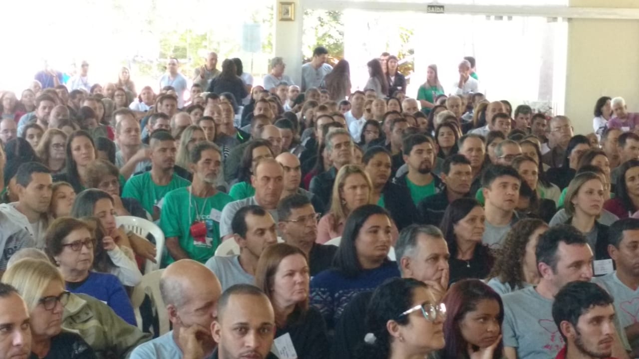 CASAIS PARTICIPAM DO III ENCONTRÃO ARQUIDIOCESANO DO ECC