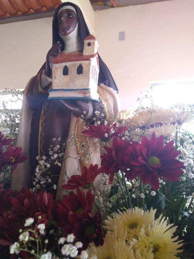 COMUNIDADE DE SANTA IFIGÊNIA COMEMORA FESTA DE SUA PADROEIRA