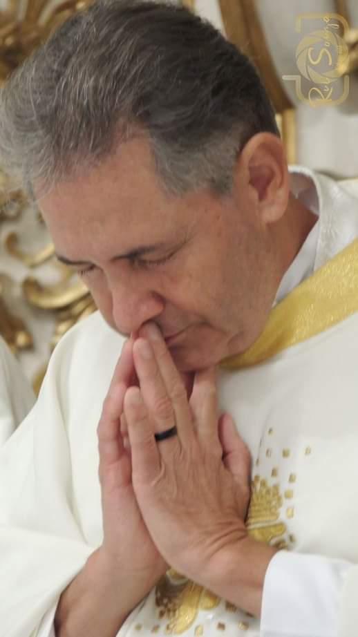 PARÓQUIA SAGRADO CORAÇÃO DE JESUS SE DESPEDE DO PÁROCO E AMIGO, PADRE GERALDO BARBOSA