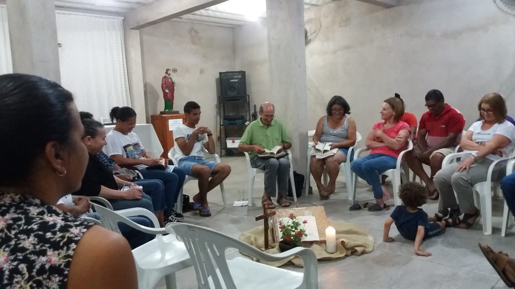 COMUNIDADES RECEBEM A VISITA DO PADRE LUIZ FAUSTINO
