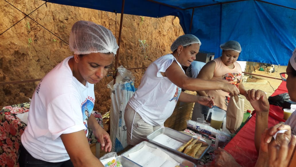1º FESTIVAL DE PASTEIS E CALDO DE CANA DA COMUNIDADE SÃO JUDAS TADEU É UM SUCESSO!