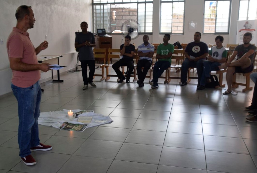 JOVENS PARTICIPAM DE FORMAÇÃO SOBRE A CAMPANHA DA FRATERNIDADE 2019