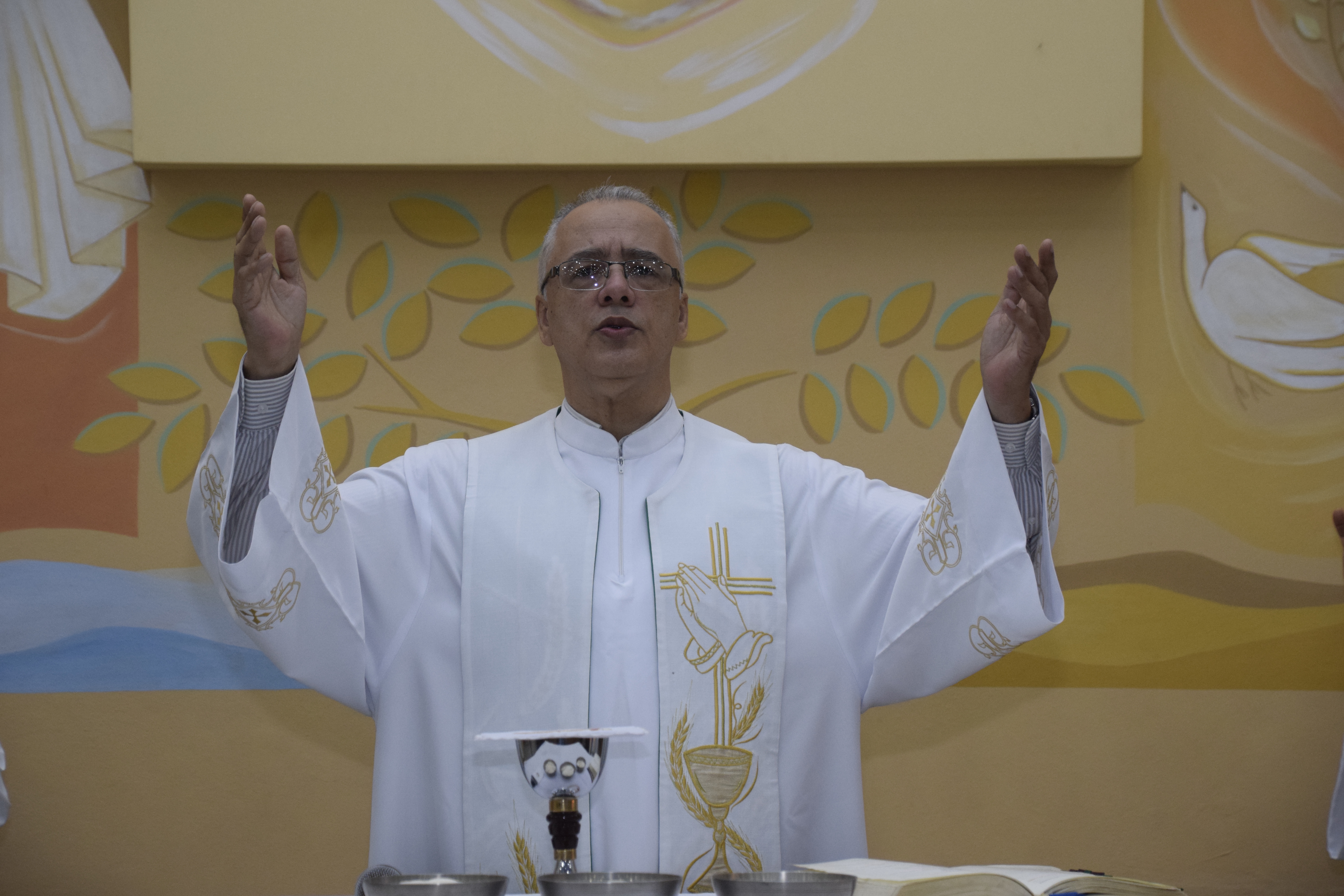 PARÓQUIA CELEBRA O 34º ANIVERSÁRIO DE ORDENAÇÃO PRESBITERAL DO PADRE ENZO DOS SANTOS