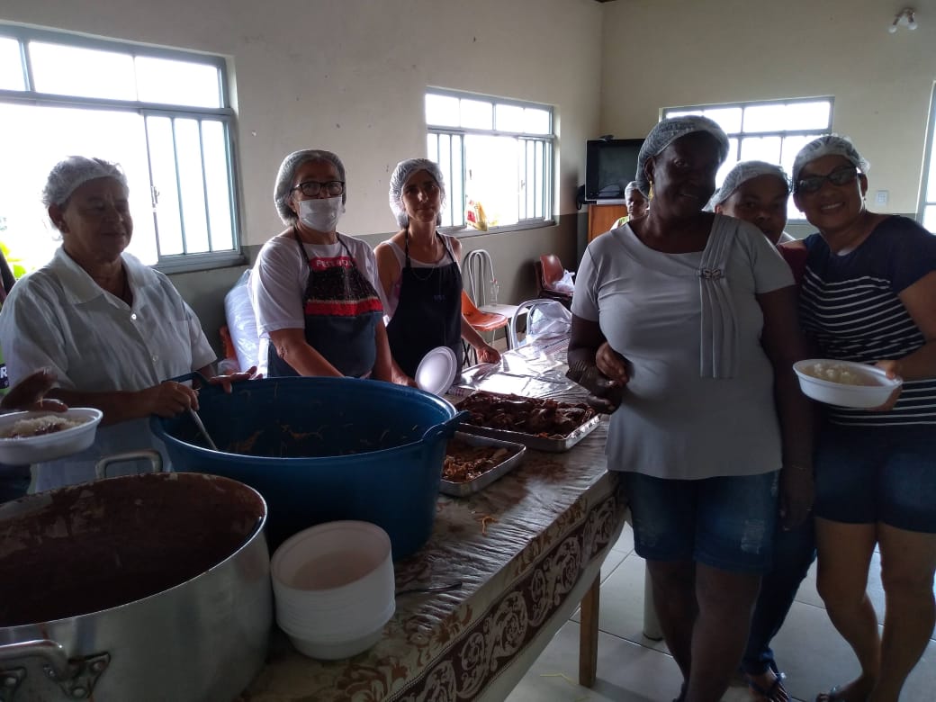COMUNIDADE SANTA IFIGÊNIA ORGANIZA ALMOÇO BENEFICENTE